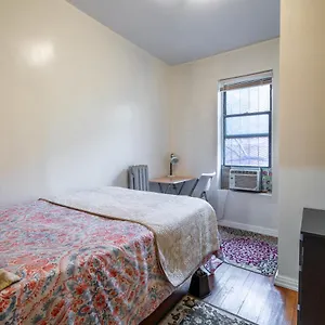** Guest house Eastern Parkway United States