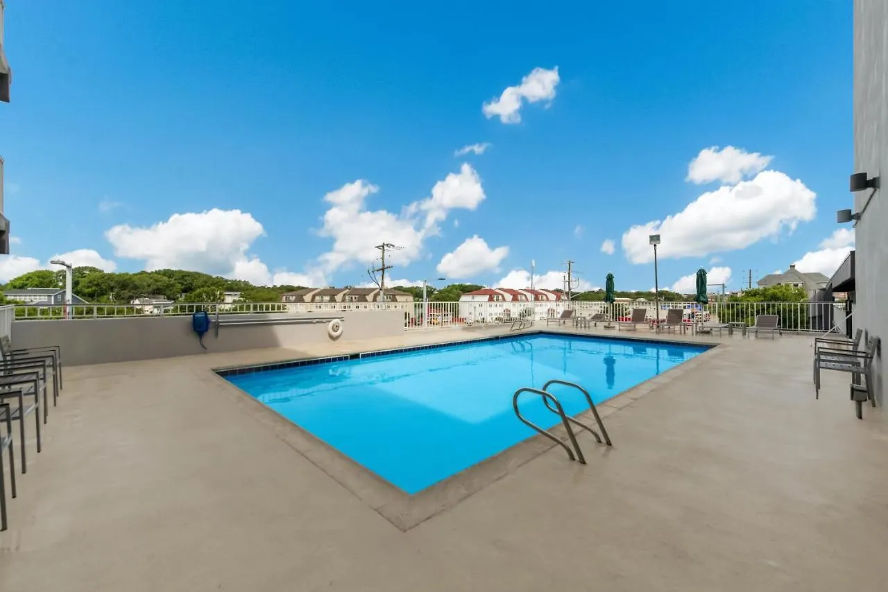 Motel Red Roof Plus & Suites Virginia Beach - Seaside